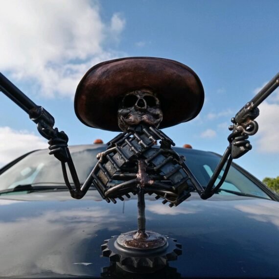 🔥HOT SALE NOW 79% OFF - Handmade Cast Cowboy Skull Gunslinger Hood Ornament Sculpture